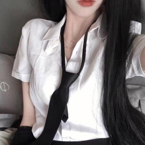 弘大告别 海报