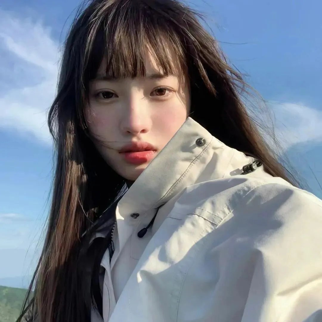 江南诊所 海报